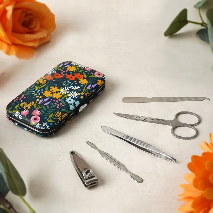 The Flower Market Manicure Set — Pretty Petals, Perfect Nails
